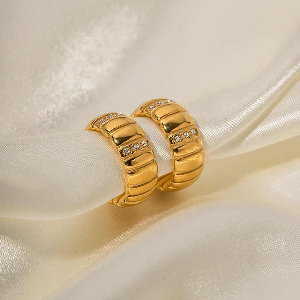 Cercei inox forma C placaj aur 18K CZ albe 10,7 g